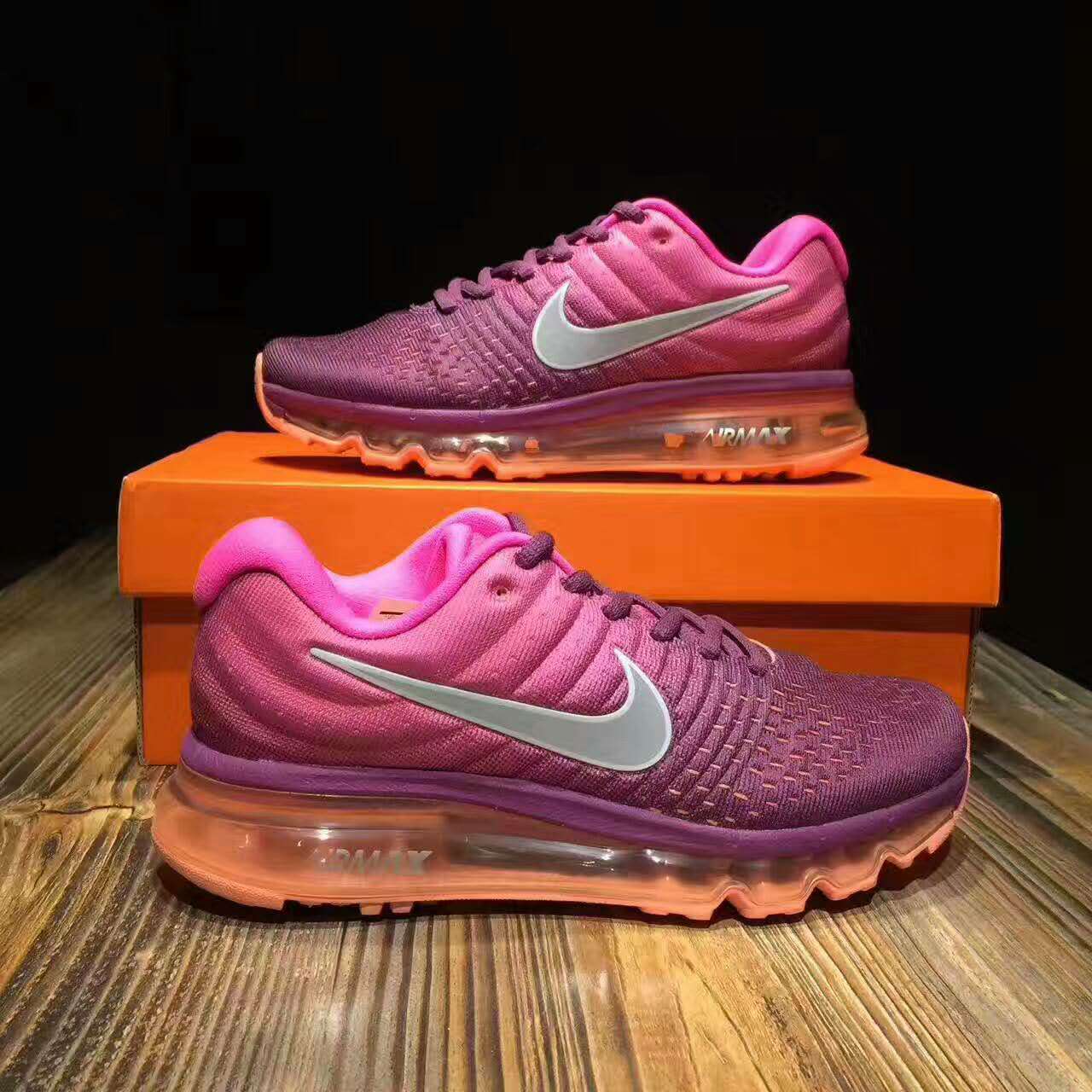 耐克羽绒服的标怎么辨别真假,空军一号耐克真假鉴别