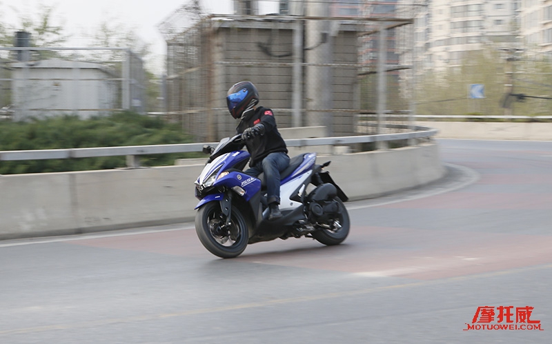 nvx155雅马哈踏板,雅马哈nvx155试驾