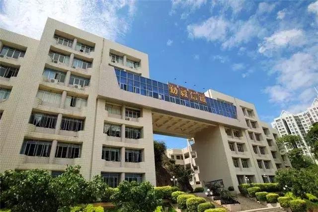 厦门双十在福建排第几,厦门双十中学怎么样