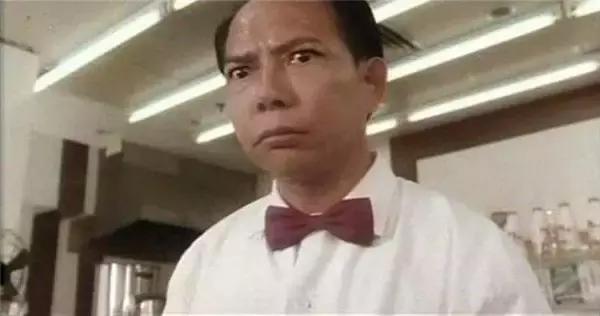 星爷金刚腿和铁头功,还记得功夫巨星李小龙吗