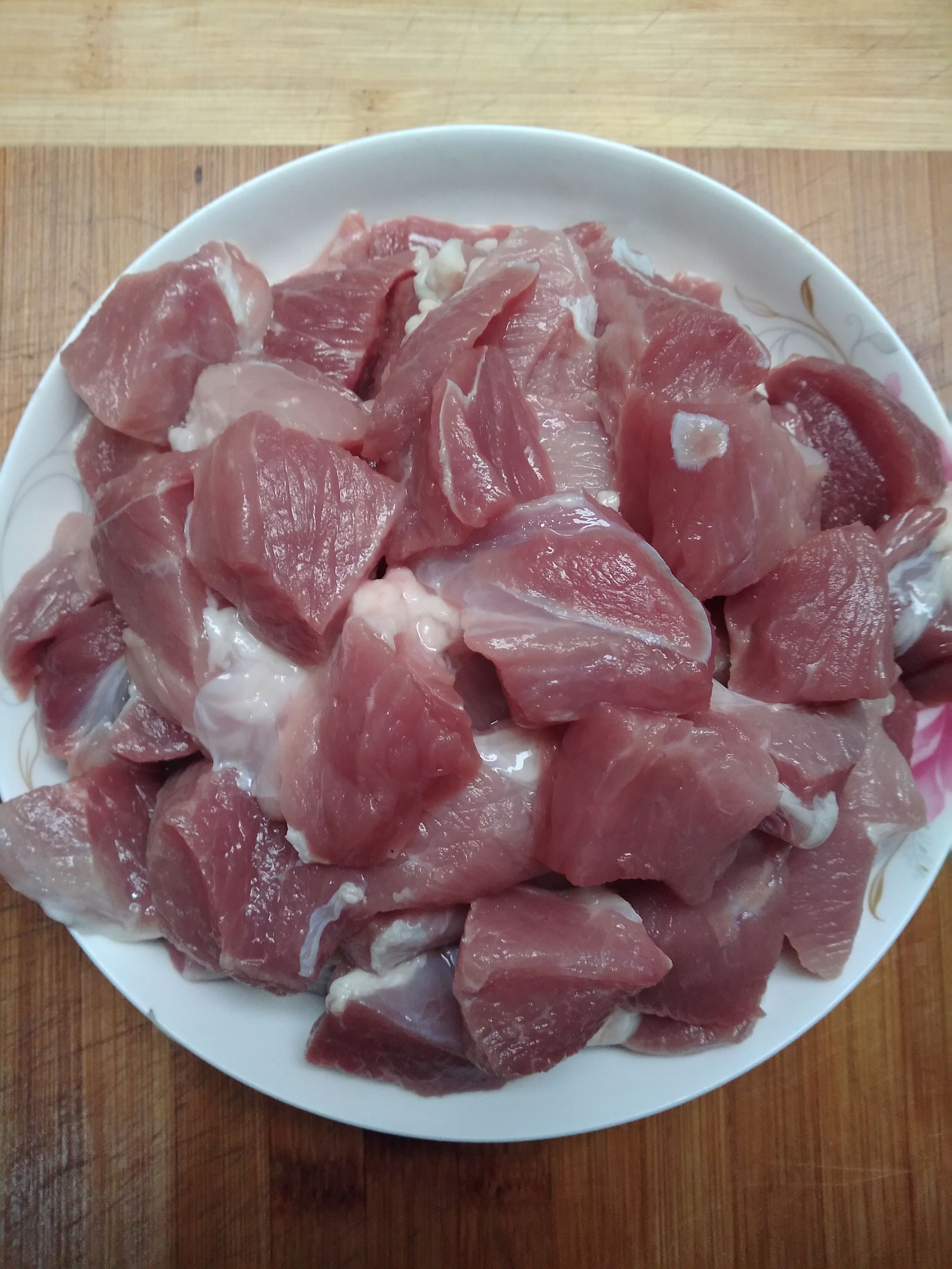 腊排骨火锅正宗做法,排骨火锅的家常做法