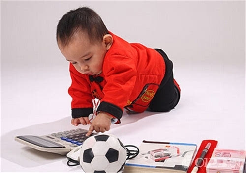 宝宝不爱吃饭不爱喝牛奶什么原因,小孩不爱吃饭吃饭慢