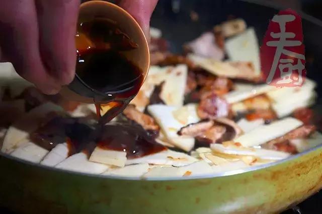 肉香笋鲜的春笋炒五花肉,鲜笋炒五花肉的图片