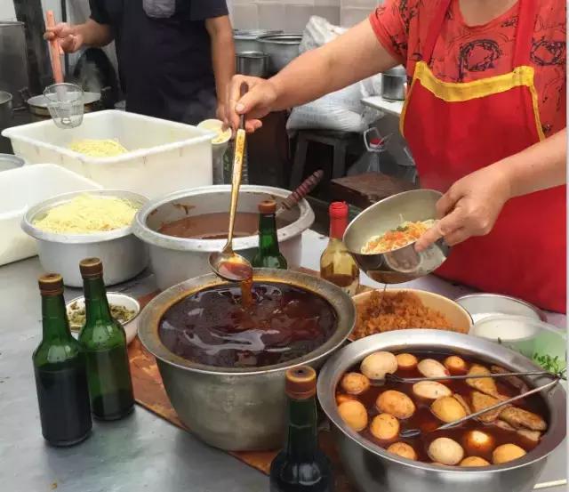 武汉青山的苍蝇馆子,武汉本地人吃的苍蝇馆子