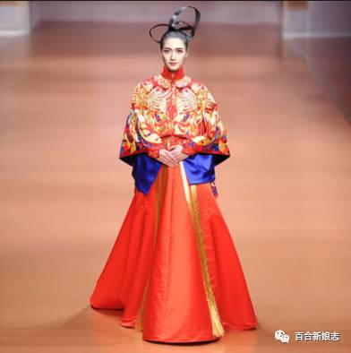 周迅秀禾服红高粱,周迅被谁捧红