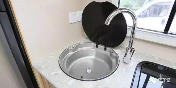 瑞莱克斯拖挂房车配置表,江苏瑞莱克斯拖挂房车