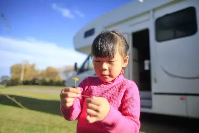 新西兰一家三口花费多少,一家五口自驾新西兰旅游