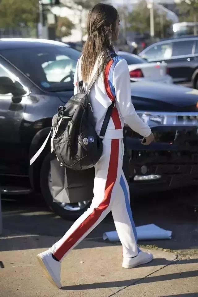 山寨回力鞋杨幂穿,杨幂回力鞋有木有字母