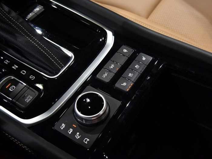 广汽传祺gs7新款19款,中大型suv广汽传祺