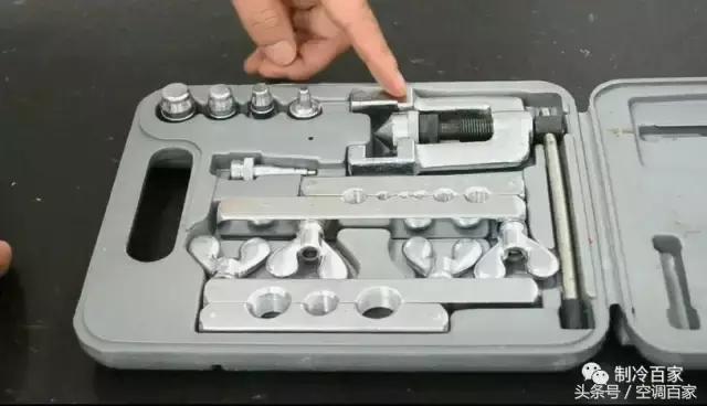 一拖一风管机空调安装全过程视频,变频空调安装全过程视频