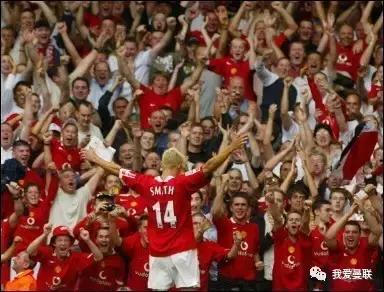 他拒绝亲吻曼联队徽，却为红魔断腿流血从不后悔！这才是真斗士