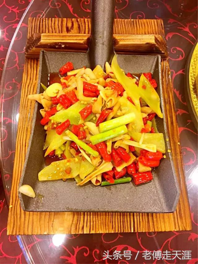 重庆鸭脑壳飞江湖菜,梁平鸭脑壳