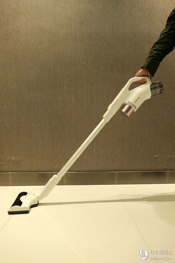 专为亚洲女性设计,松下拖吸一体吸尘器测评