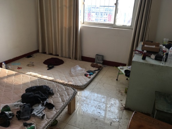 25年房龄的墙面翻新怎么做比较好,25年的老小区翻新装修