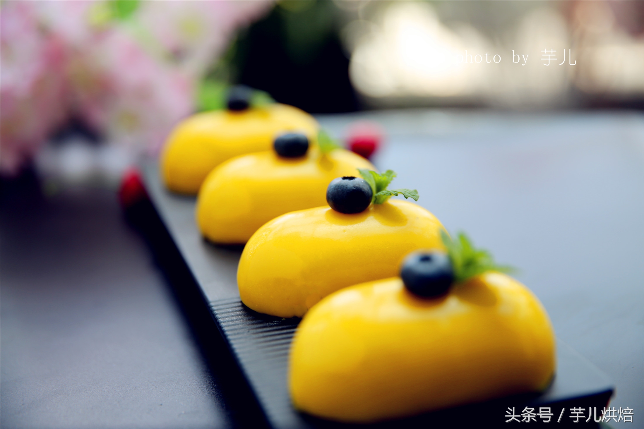 芒果慕斯星空淋面,芒果葡萄淋面慕斯蛋糕做法