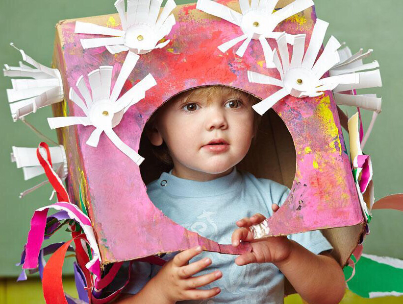 废纸箱做儿童玩具,废纸箱做可爱的宝宝