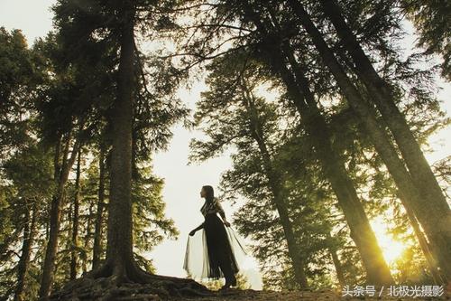 怎么解决逆光拍照脸部暗,相机拍照脸部太暗怎么处理