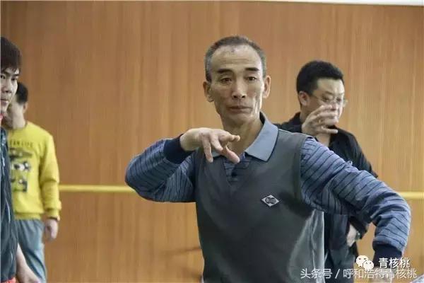 六小龄童出生上海猴王世家,六小龄童为什么是猴王世家