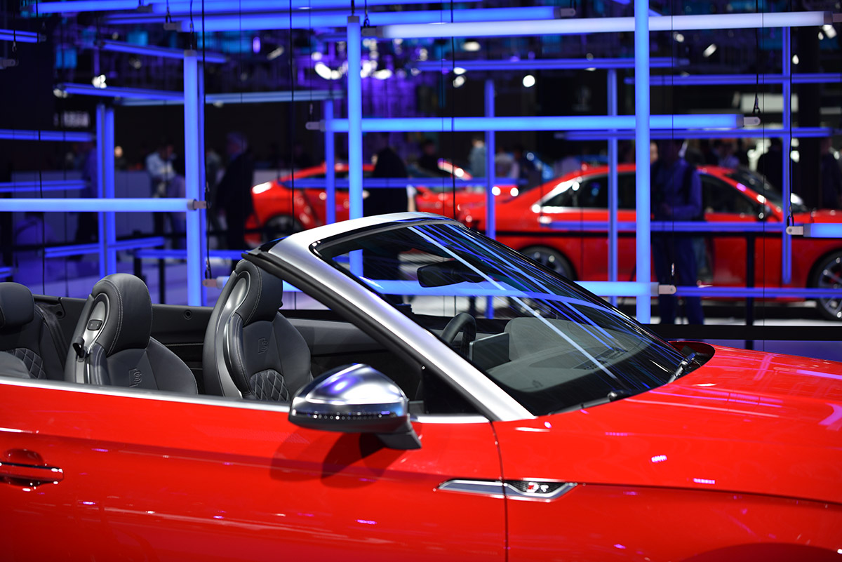 腾龙70-200镜头a025停产了吗,腾龙70-210内变焦镜头