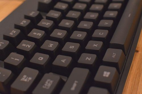 罗技gpro键盘,为游戏而生的游戏手机