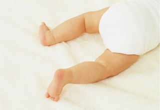 夏天出生的宝宝不用纸尿裤，还可以用什么？