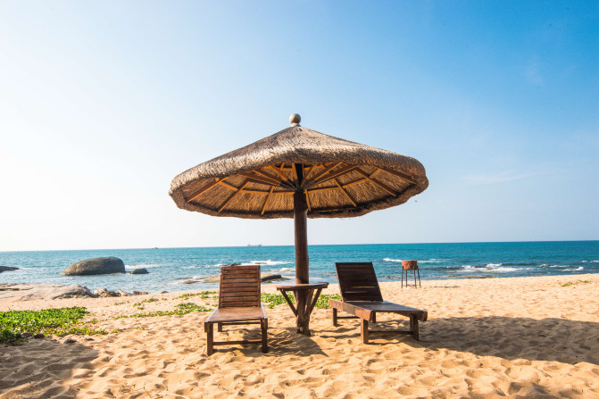 蓝天白云,椰风海韵,去三亚散散心吧