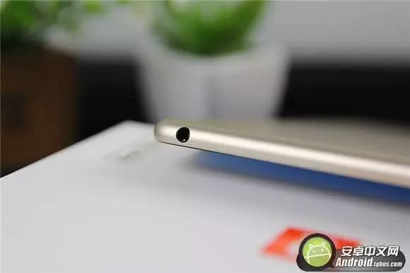 小米手机6500h大电池,6000毫安平板电池续航