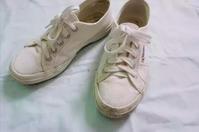 小白鞋的清洁妙招擦鞋神器,小白鞋清洁妙招生活小技巧视频