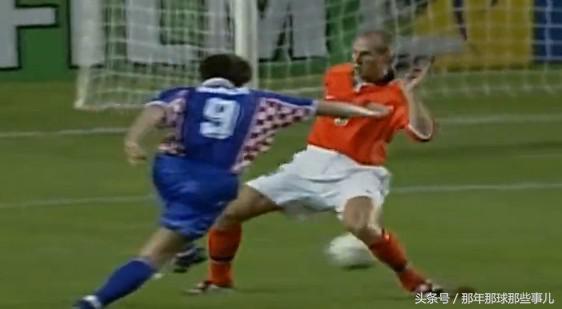 1998鏖战法兰西/40尼维尔*案惨**警世季军战双星闪耀