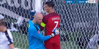 博尔特为什么改行足球,博尔特100米改行踢足球