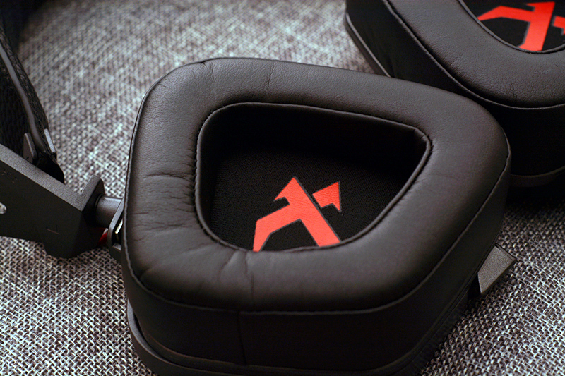 西伯利亚哪款耳机最新最好,普通耳机和西伯利亚耳机测评