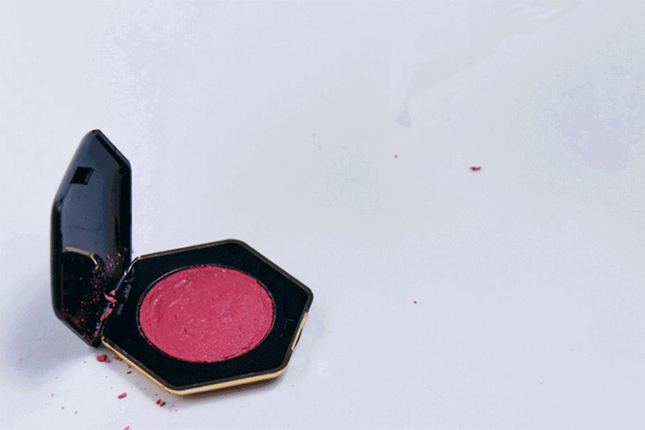 卡姿兰彩妆主打什么颜色,hm化妆品测评