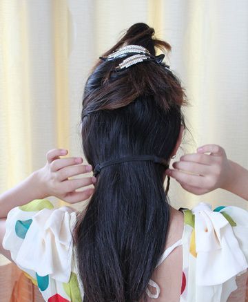 礼仪发型简单扎法花苞头,舞蹈花苞头的扎法教程