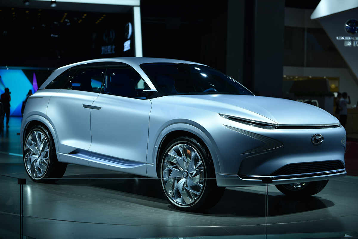 腾龙70-200镜头a025停产了吗,腾龙70-210内变焦镜头