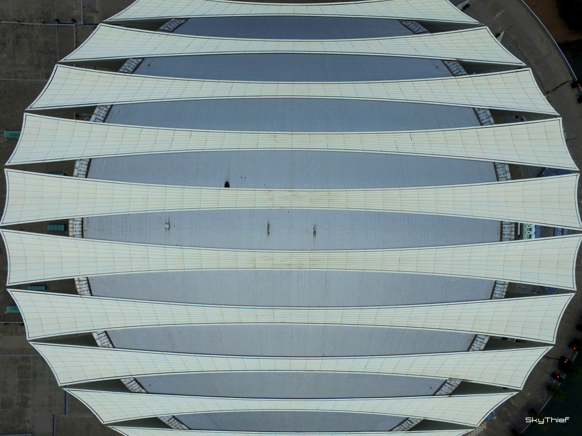 经典的上海十大建筑,上海标志性建筑大圆球