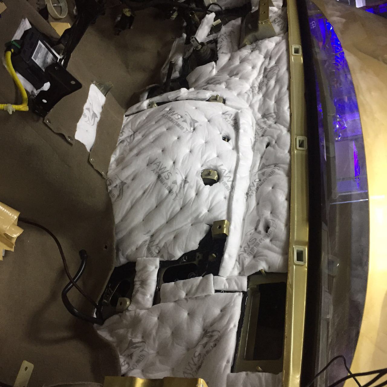 泰安地区五菱宏光s改装隔音,五菱宏光s改门隔音施工过程