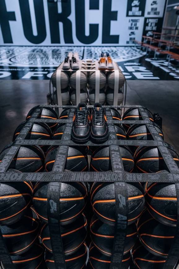 Adidas和Nike差距有多大,adidasvsnike鞋子比较