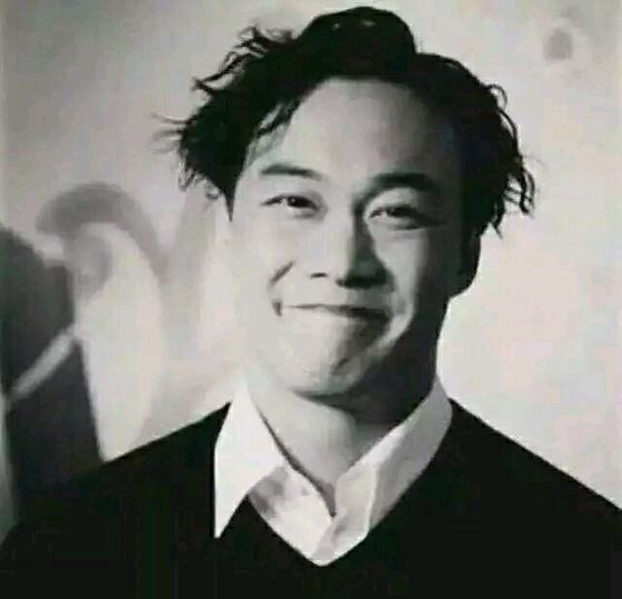 陈奕迅浮夸谐音歌词含义是什么,陈奕迅浮夸中文歌词