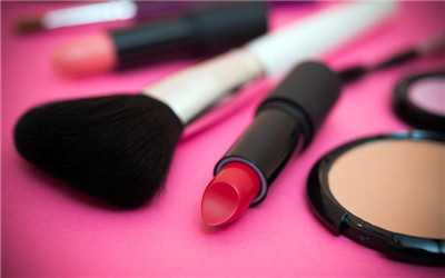 关于化妆品成分的视频,关于化妆品与经营视频