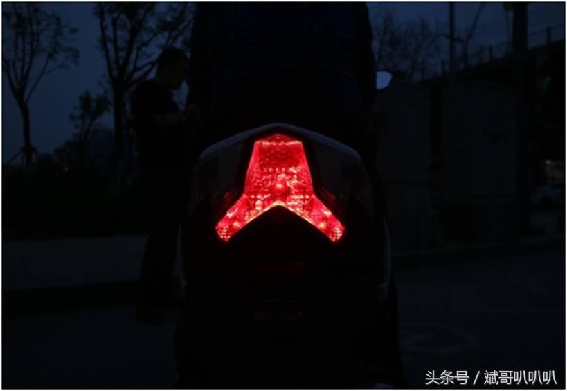 好看的新大洲本田裂行美图,本田裂行125与本田nx125哪个好