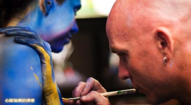 艺术家用自然物制作的作品图片,艺术家用自然的图案变成图谱