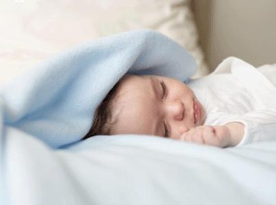 宝宝被烫伤了怎么应急处理,宝宝意外烫伤妈妈边哭边逗