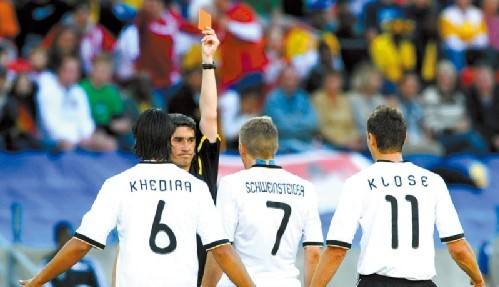 2018世界杯裁判视频回放,世界杯足球比赛视频裁判