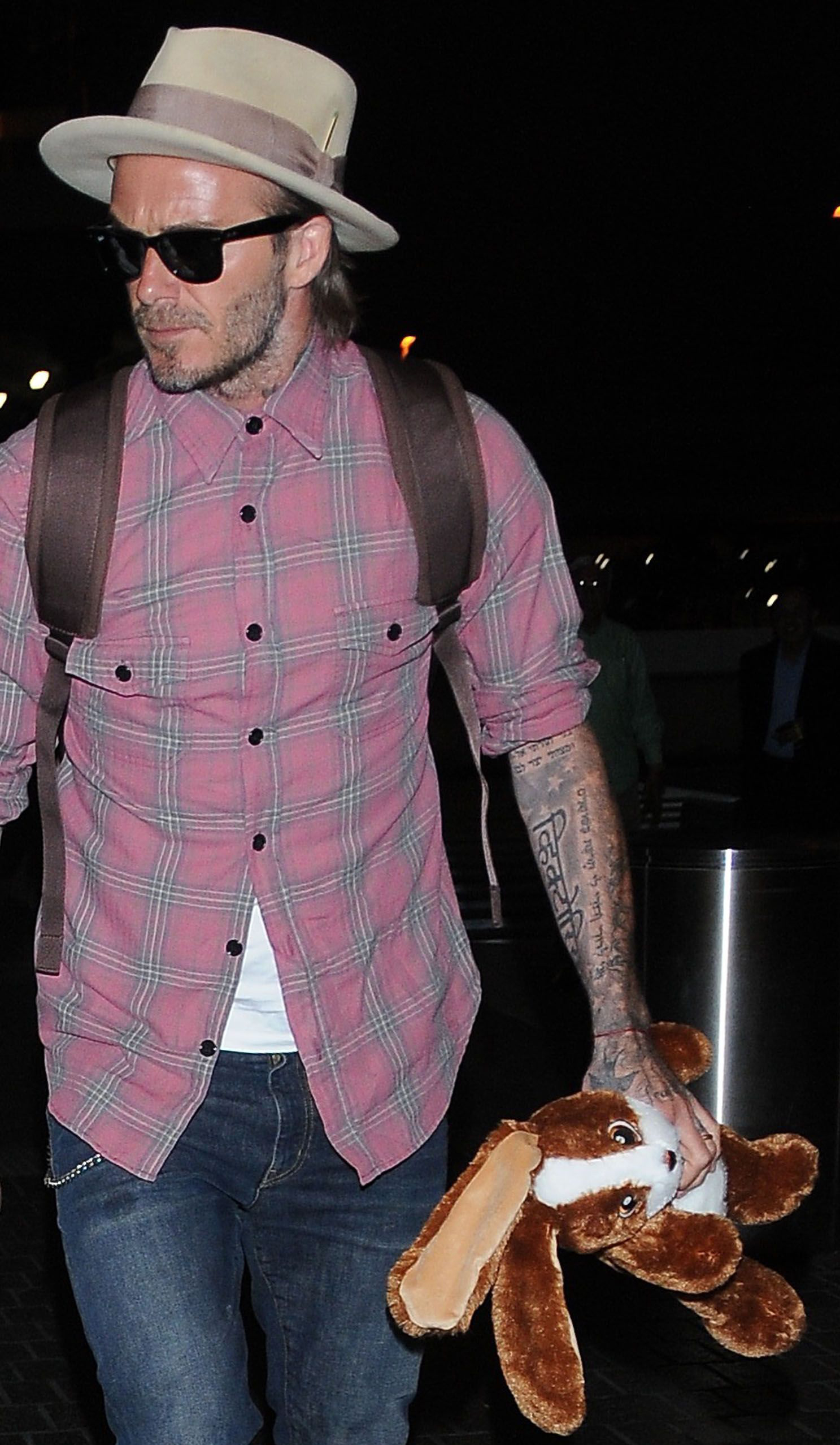 小七贝克汉姆一家同框,贝克汉姆小七出行