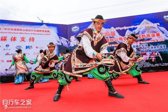 2017年第五届环巴松措骑行开始,第五届环巴松措骑行