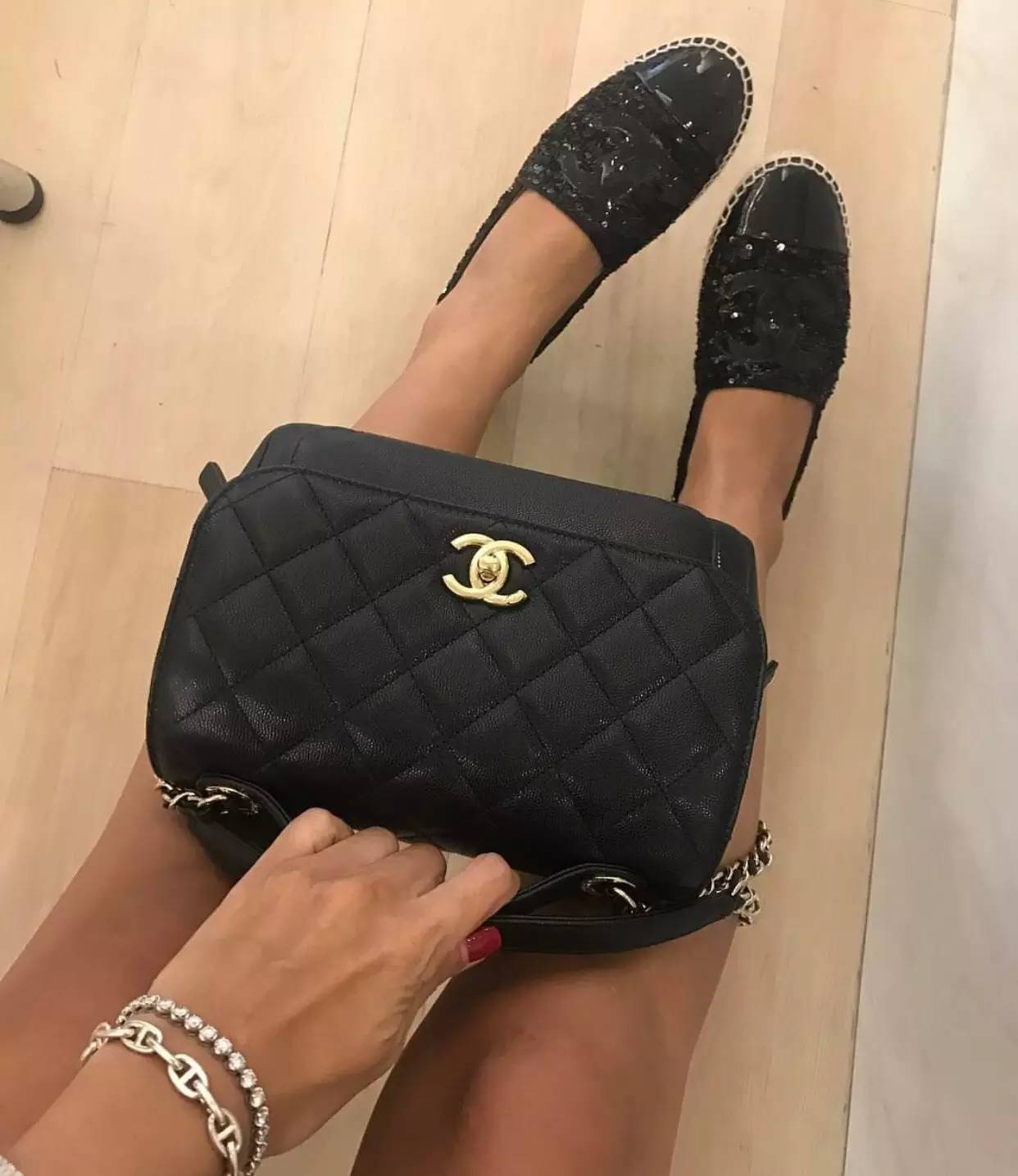 lv三合一和ysl信封包,lvguccichanel包哪个保值