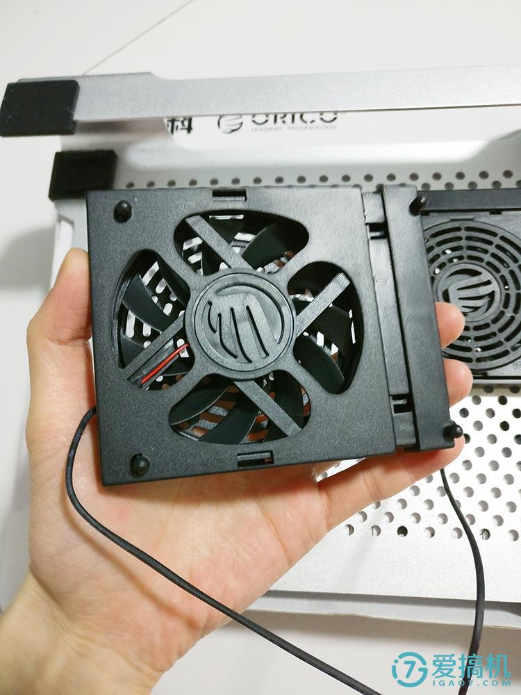 驱走闷热，给你的PC“冲个凉”！——ORICO全铝DIY双风扇笔记本散热垫体验