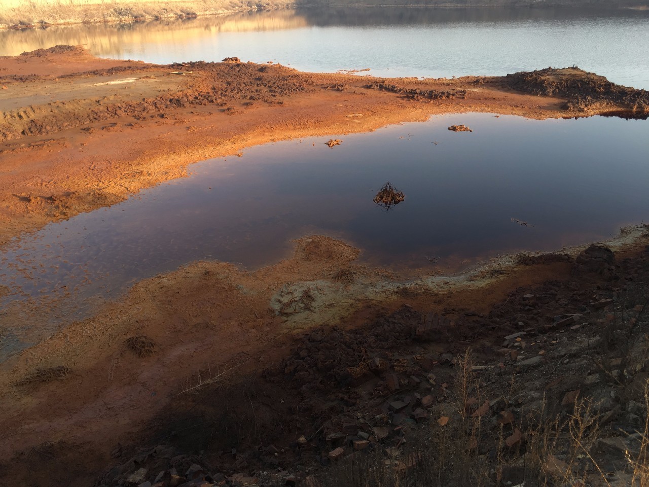 天津静海污水渗坑,华北现超级污水渗坑