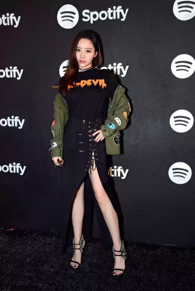 郭采洁穿的神仙鞋子,郭采洁神仙鞋子