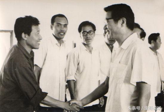 曾雪麟好友,曾执教两支非洲国家足球队,少年时却是游泳健将!